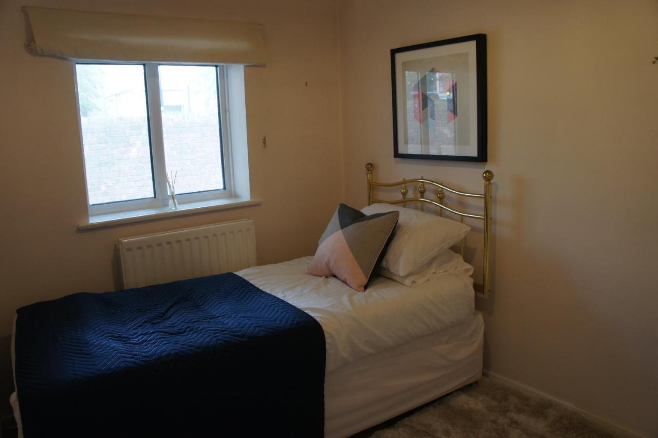 Urban Accommodations - The Thames Оксфорд Экстерьер фото